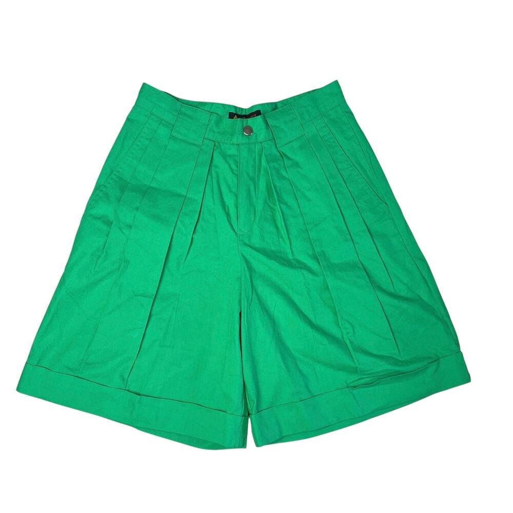 NWT Vintage Liz Claiborne Lizsport High-Waisted Pleated Shorts Green Size 6